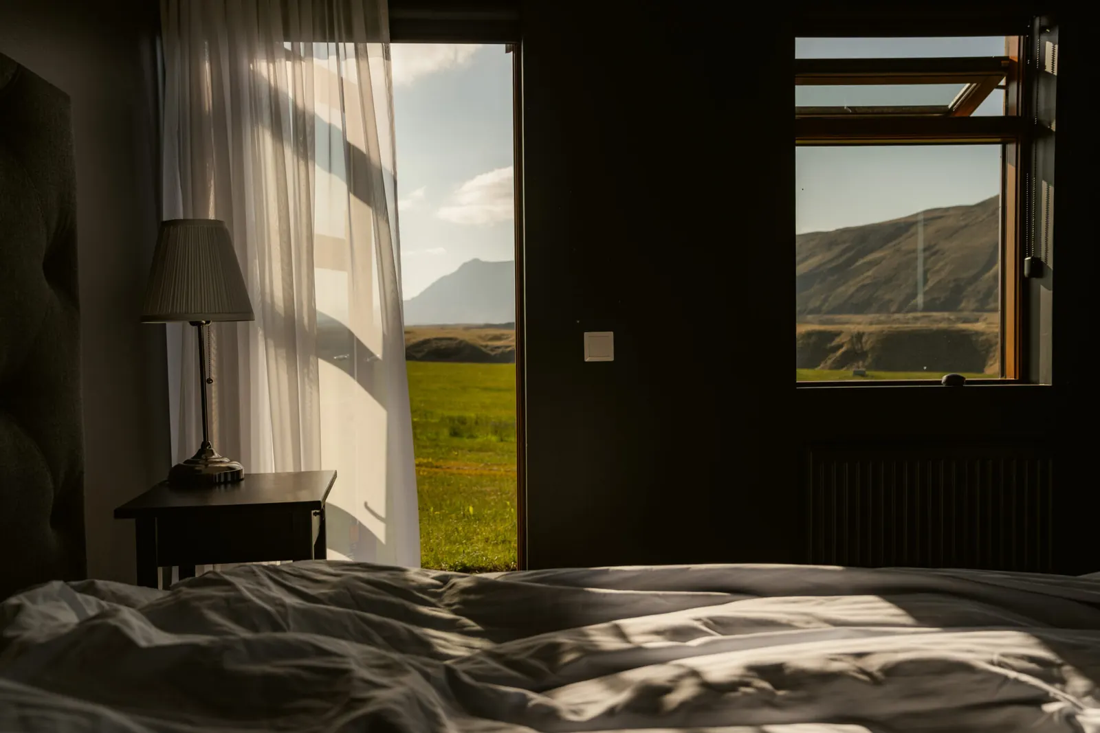 A guest room