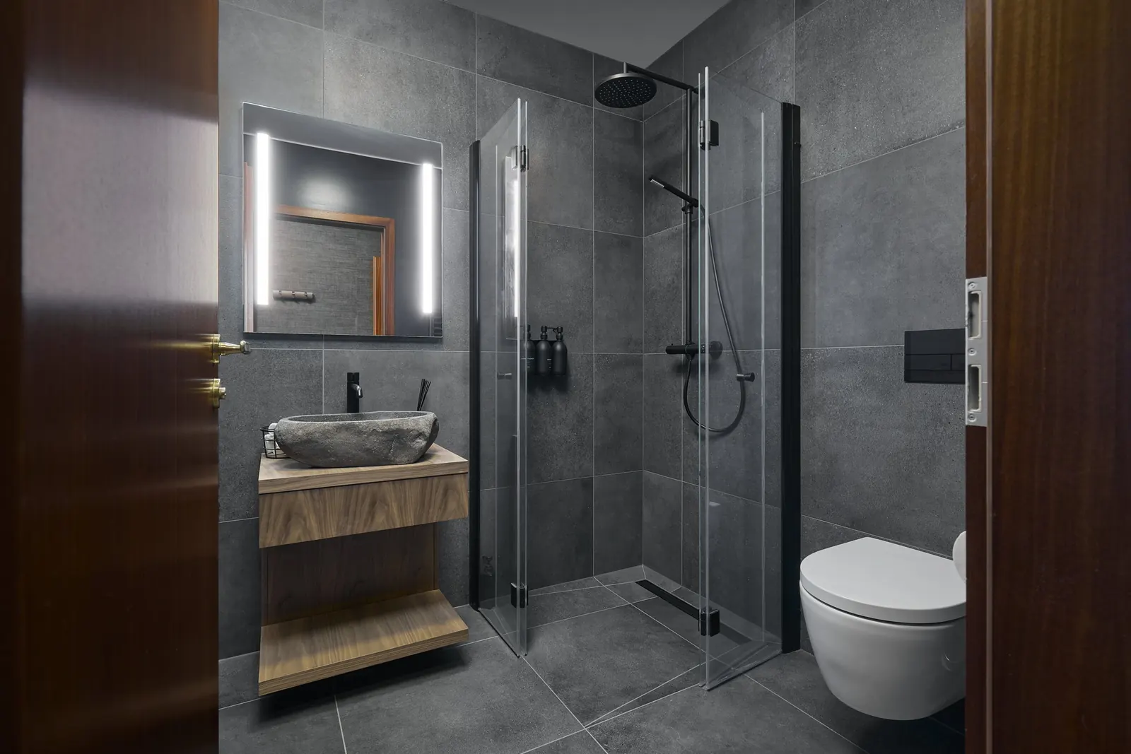 Standard Room bathroom