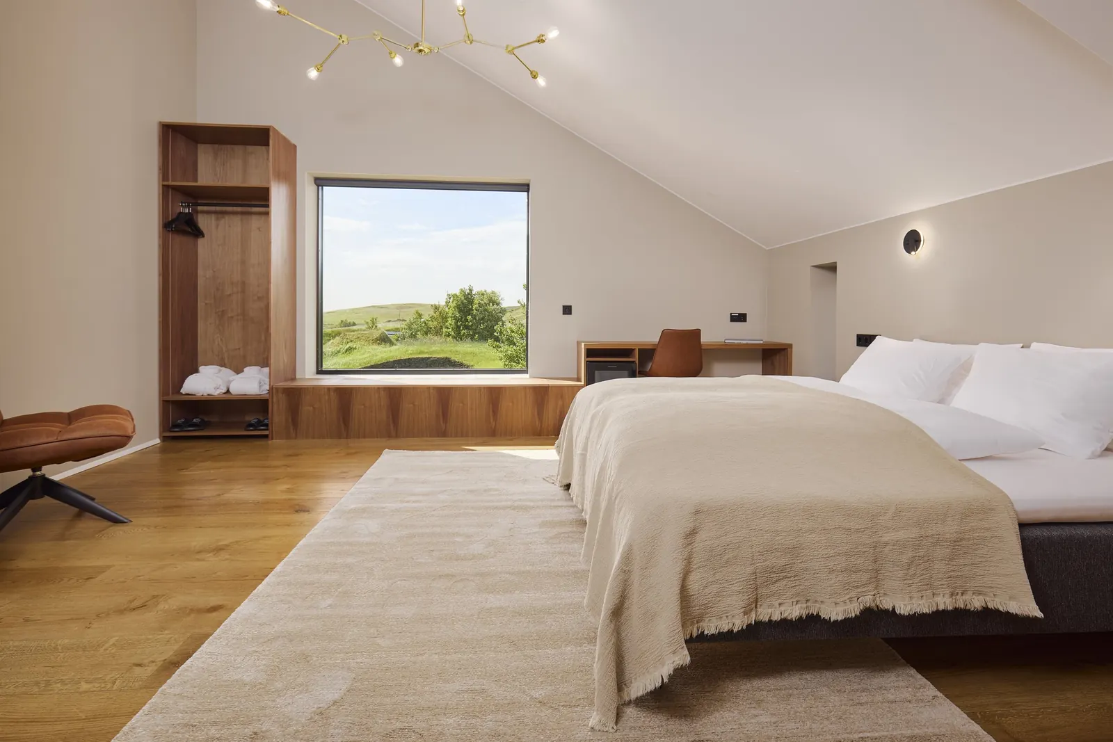 Deluxe Loft Room with wardrobe and window seat