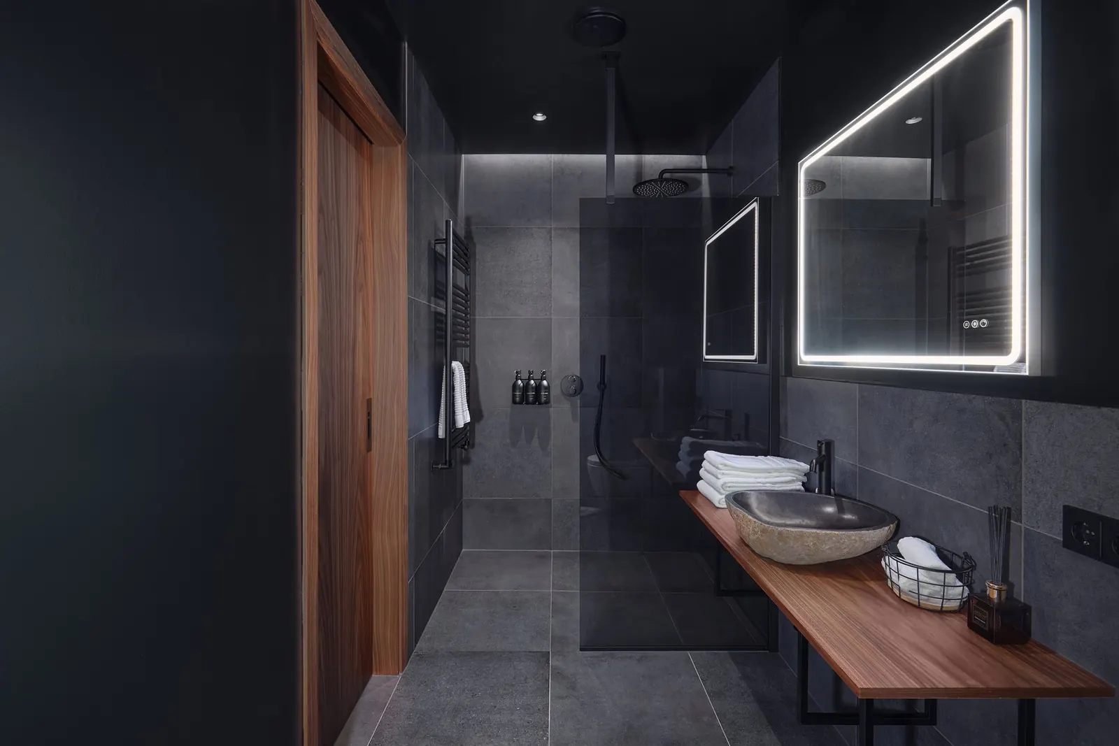 Superior Loft Room bathroom